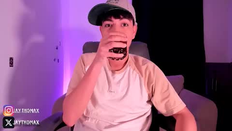 jaythomax online show from October 2025 12:06:01 AM