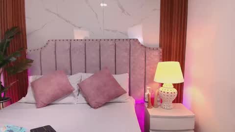 Jazmin online show from October 2025 05:55:02 PM