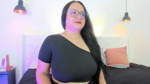 Jazmin online show from May 2026 10:27:02 PM