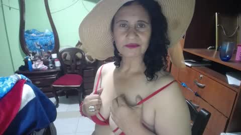 Snapshot of jazmin_rios chatting on January 2025 02:17:02 PM jazmim online show from January 2025 02:17:02 PM