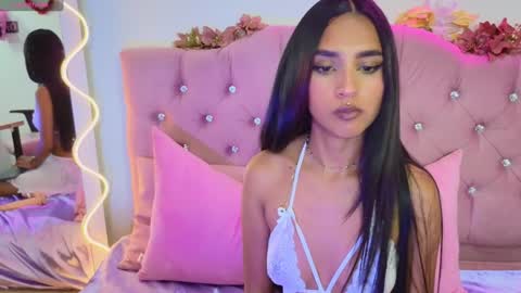 Jazmin  online show from January 2025 10:12:02 PM