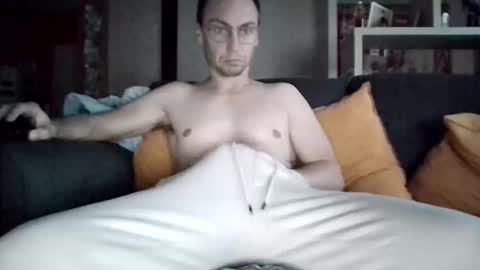 jbcascadess online show from November 2025 04:33:01 PM