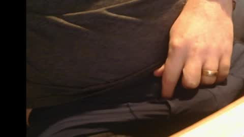 jcdogg11 online show from May 2026 12:44:02 PM