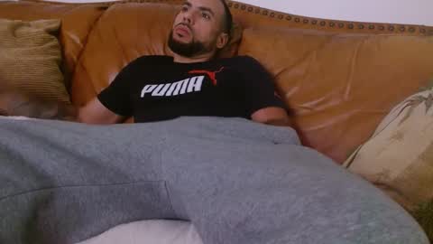 JcMax305 online show from February 2025 05:47:01 AM