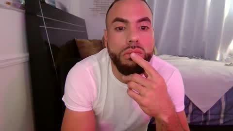 JcMax305 online show from March 2025 01:19:02 PM