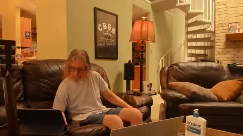 JDinEuless online show from May 2026 06:26:02 PM