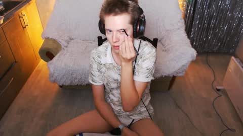 Angel online show from January 2025 03:04:02 AM