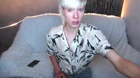 Angel online show from December 2025 12:53:02 PM