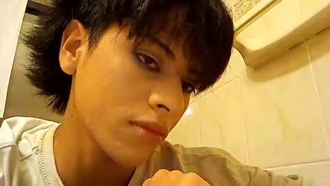 J E A N online show from December 2024 03:08:02 AM