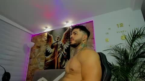 Jean  axelcrow       Modelo Independiente online show from May 2026 05:15:02 AM