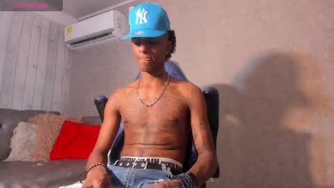 Snapshot of jean_steevin chatting on February 2026 08:41:02 PM JEAN online show from February 2026 08:41:02 PM