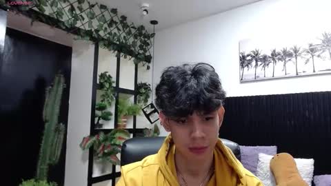 jeander186 online show from November 2025 04:09:01 PM