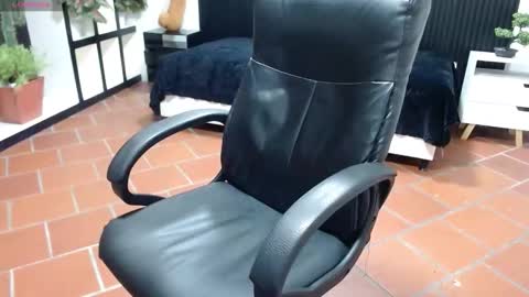 jeander186 online show from November 2025 04:07:01 PM