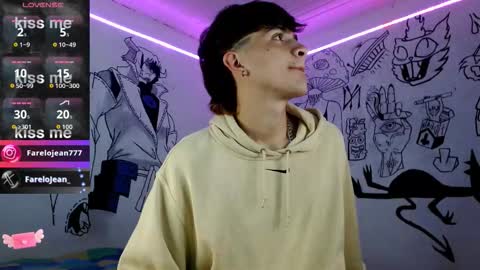 Jean online show from November 2025 10:37:01 PM