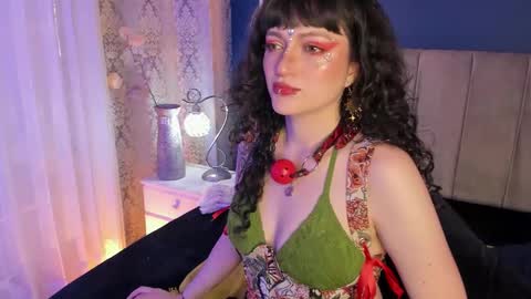 Jean online show from September 2025 08:14:01 PM