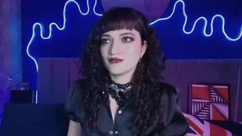 Jean online show from July 2026 07:49:01 PM