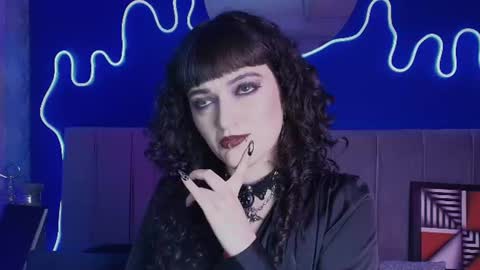 Jean online show from July 2026 07:43:02 PM