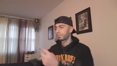 Snapshot of jeanpierbello7 chatting on December 2024 06:49:02 PM jean pier bello Silva online show from December 2024 06:49:02 PM