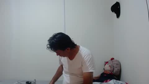 Snapshot of jeans_and_emma chatting on March 2026 07:23:02 AM jeans_and_emma online show from March 2026 07:23:02 AM