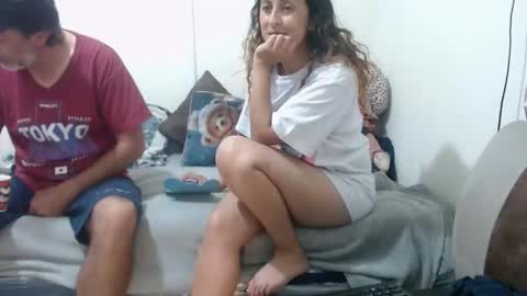 Snapshot of jeans_and_emma chatting on April 2026 11:32:01 PM jeans_and_emma online show from April 2026 11:32:01 PM