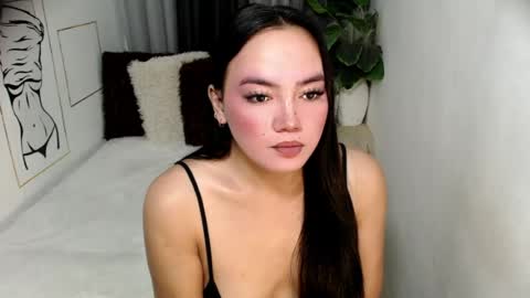 Jeanwants2play online show from July 2026 08:25:01 PM