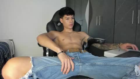 Jeanpii01 online show from April 2026 09:21:02 PM