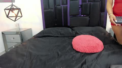 Snapshot of jeen_taylor chatting on January 2025 11:45:01 PM Jeen Taylor online show from January 2025 11:45:01 PM