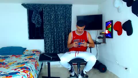 Snapshot of jeffer21_hot chatting on February 2025 05:12:01 AM jeffer21_hot online show from February 2025 05:12:01 AM