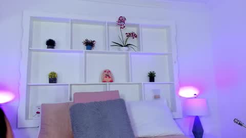 Jehn online show from September 2025 01:27:01 PM