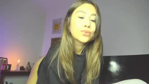 Snapshot of jeinsssgreys chatting on January 2025 02:04:02 AM Greys online show from January 2025 02:04:02 AM