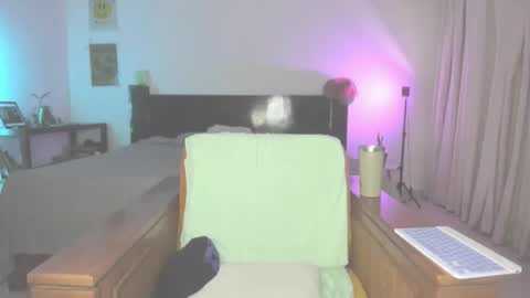 Snapshot of jeinsssgreys chatting on October 2025 11:16:01 PM Greys online show from October 2025 11:16:01 PM