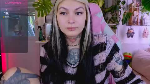 Snapshot of jelyaa chatting on September 2025 11:10:02 AM Jelya online show from September 2025 11:10:02 AM