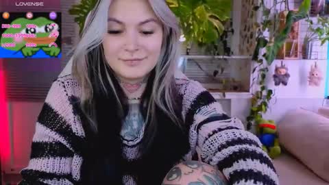 Snapshot of jelyaa chatting on October 2025 01:20:02 PM Jelya online show from October 2025 01:20:02 PM