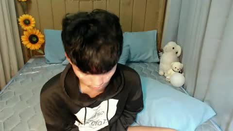 jemart_urnaughtboy online show from July 2026 02:43:02 PM