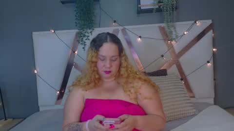 Snapshot of jenacooper__ chatting on April 2026 02:56:01 AM Jena online show from April 2026 02:56:01 AM