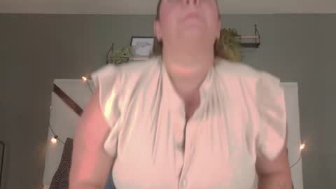 Snapshot of jenacooper__ chatting on April 2026 02:50:02 AM Jena online show from April 2026 02:50:02 AM