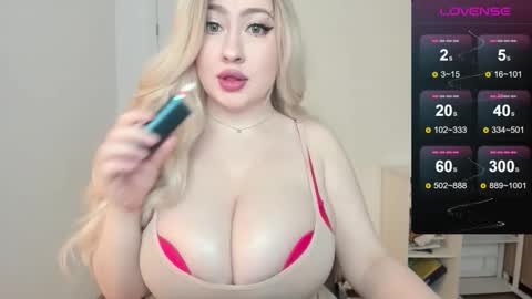 Snapshot of jenahaze chatting on November 2025 05:20:01 AM Jena online show from November 2025 05:20:01 AM