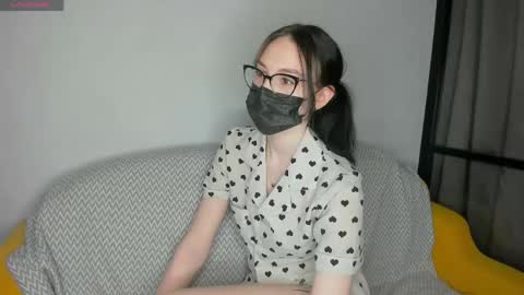 Molly online show from May 2026 12:48:02 AM
