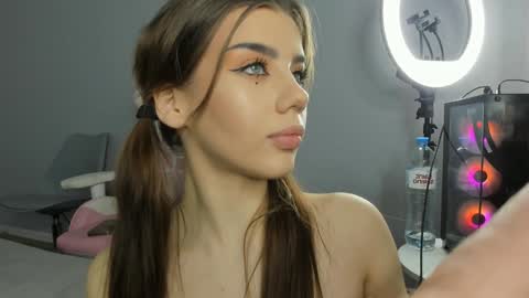 Dolly online show from January 2025 07:28:02 PM