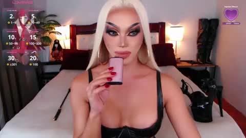 Queen Jenifer online show from June 2026 11:09:02 AM
