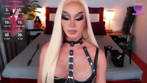 Queen Jenifer online show from July 2026 02:49:01 AM
