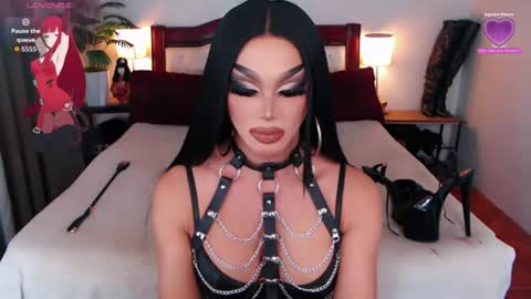 Queen Jenifer online show from July 2026 03:53:01 AM