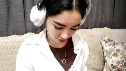 Snapshot of jenifersimon chatting on September 2025 07:19:01 AM Jenifer online show from September 2025 07:19:01 AM