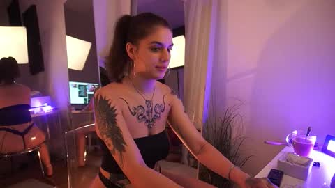 jeniffer_foxx online show from September 2025 05:18:02 AM