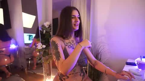 jeniffer_foxx online show from September 2025 04:45:02 AM