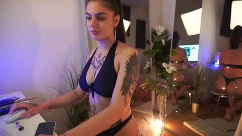 jeniffer_foxx online show from September 2025 04:47:01 AM