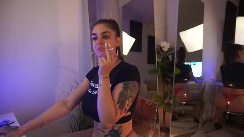 jeniffer_foxx online show from October 2025 04:00:01 AM