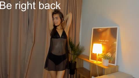 Snapshot of jenifferr_star chatting on October 2025 09:23:02 PM Elli online show from October 2025 09:23:02 PM