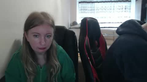 JenisAndPeter online show from October 2025 06:57:01 AM