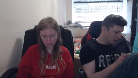 JenisAndPeter online show from October 2025 07:36:03 AM